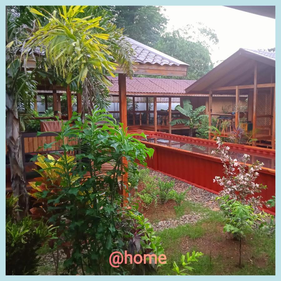 At Home 公主港 外观 照片