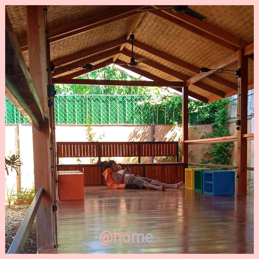 At Home 公主港 外观 照片
