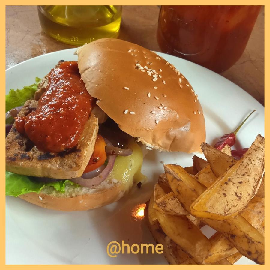 At Home 公主港 外观 照片